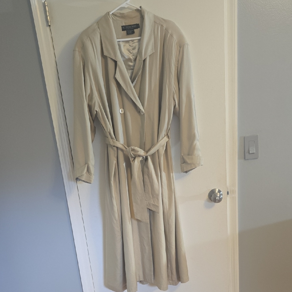 Elegant Beige Women's 100% Silk Trench Coat